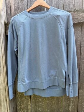 Sweaty Betty Long-Sleeve Crewneck Top in Dusty Blue